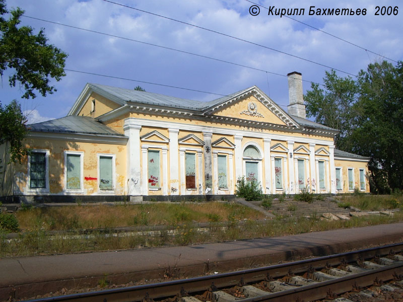 Нурми (Лужайка) вокзал 2006 000990.jpg