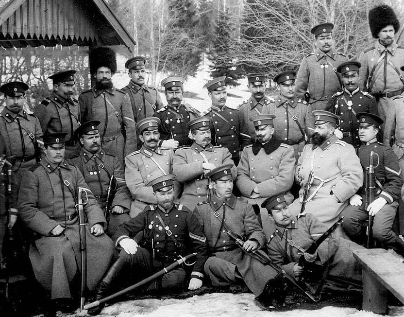 Группа пограничников Раяйокского отряда. Белоостров. 1908.jpg