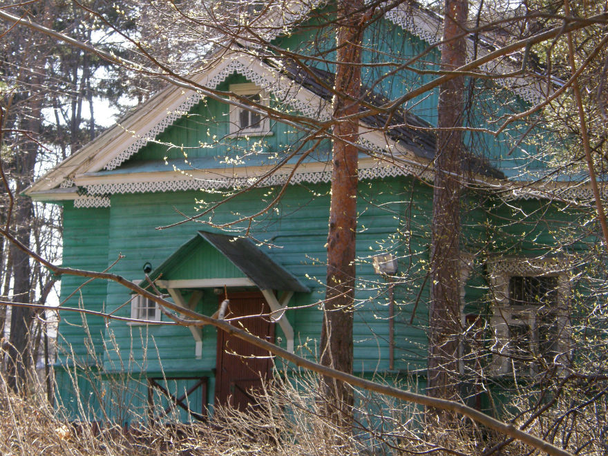 дом священника русская паппила вбл. сан.ласт. 2 2010.jpg