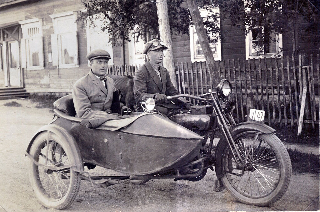 Мототакси в Терийоки 1921.jpg