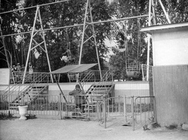 Зеленогорск. 1960-е гг.  Аттракционы в парке. (5)