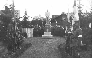 8. Открытие памятника героям 03.09.1922