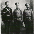 В центре фото – Дмитрий Иванович Колкунов. Расстрелян в 29 апреля 1918 г.