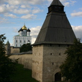 Власьевская башня Псковского кремля (XIV в.)