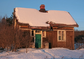 sp 165km 2013-02: Жилой дом финской постройки у остановочного пункта 165 км, 2013 г.