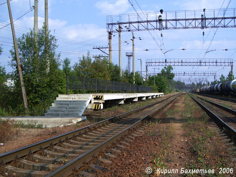 Нурми (Лужайка) платформа 2006 000992.jpg