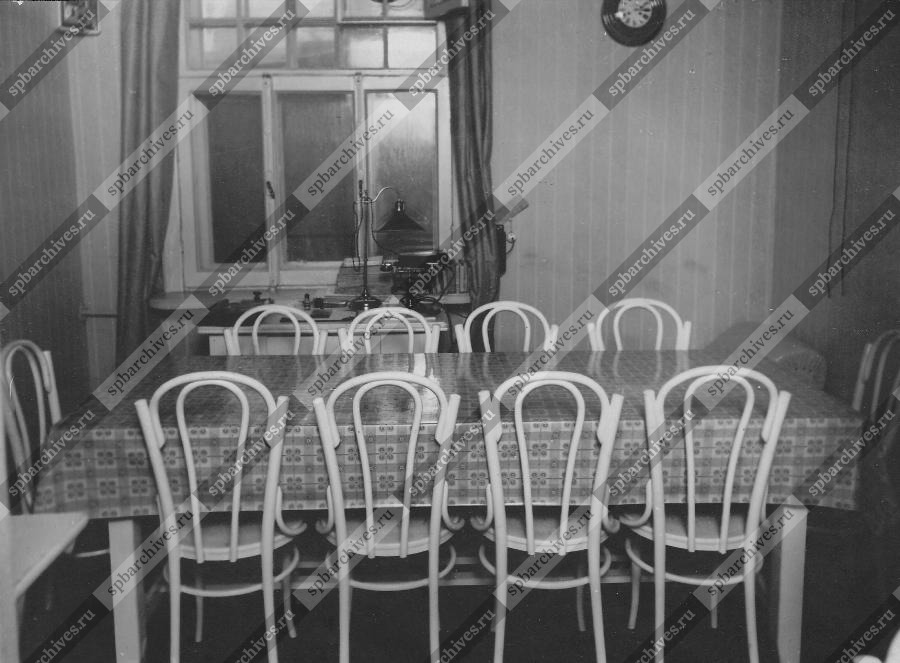 Столовая для легкораненых и выздоравливающих.jpg