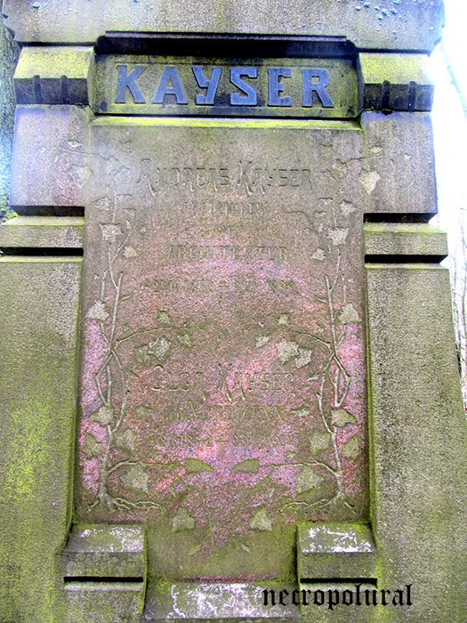 Кейзер семейное место на Волк.лют.кл. 2.JPG