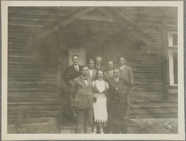 Харьюла малый корпус 1920е 1 аналог.столярка но некраш..jpg