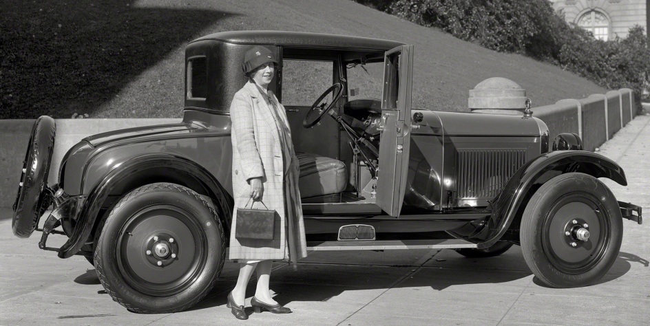 Шахов nash_special_six_coupe 1928г..jpg