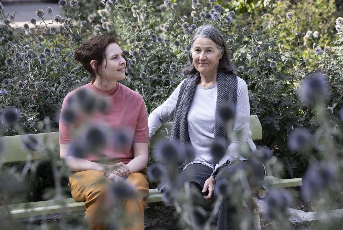 Анниина и Ирина Черных.jpg