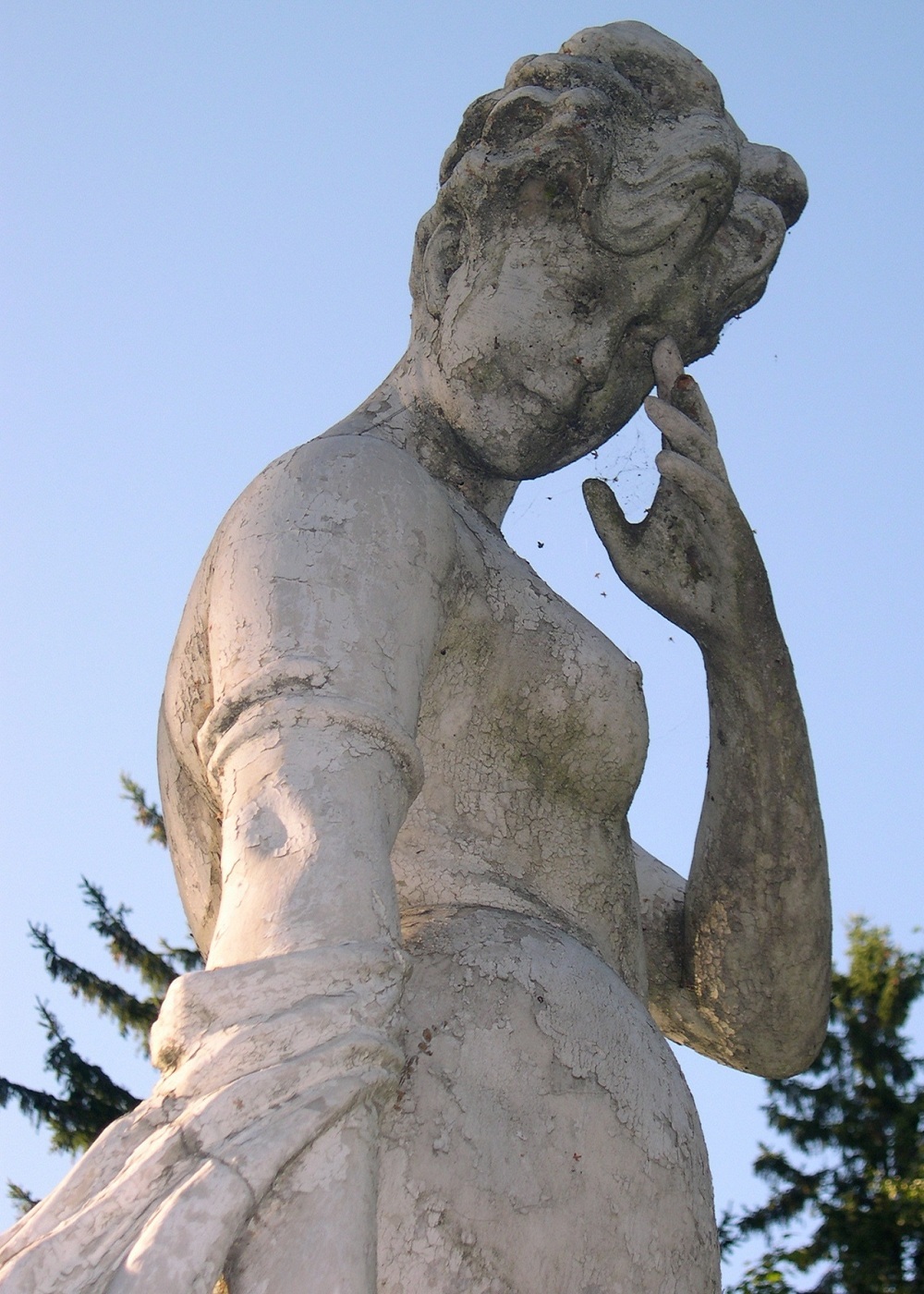 2004 Пр.ш.520 строение АИ (к.3) скульптура .jpg