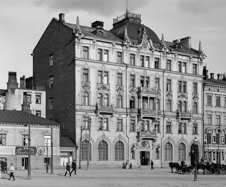 Лехтинен дом -Фенния- у вокзала Хельсинки 1908.jpg