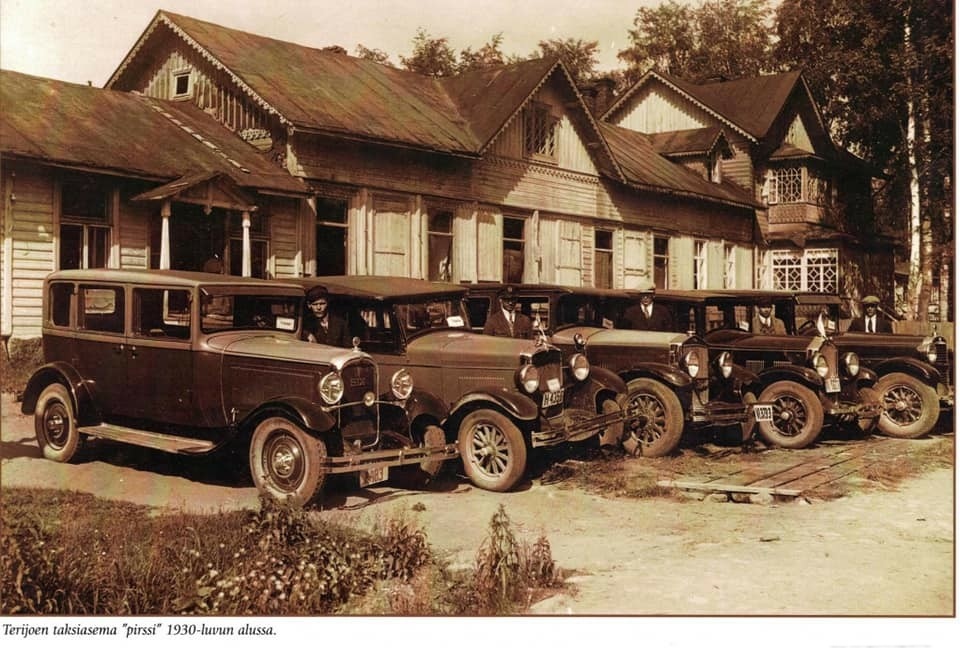 стоянка машин. вид от автовокзала.jpg