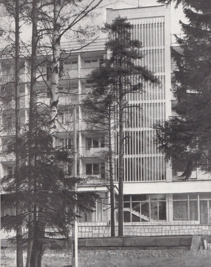 1968 Морской прибой главный корп..jpg
