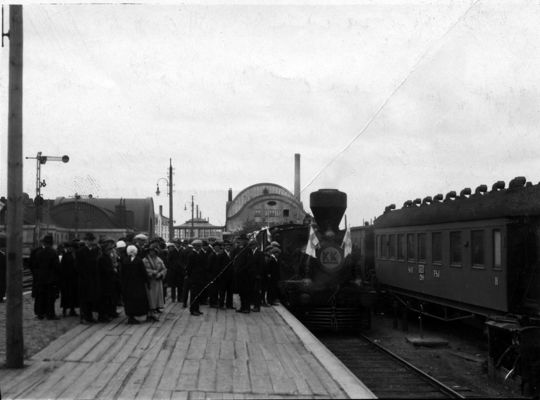 ta-1384780.jpg