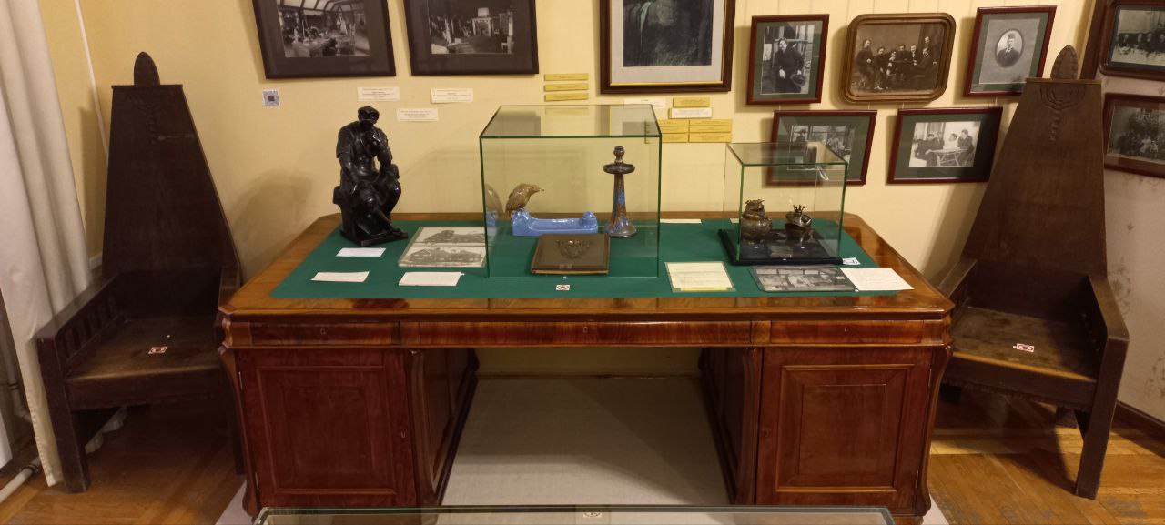 1. ЛА. Экспозиция_ общий вид.jpg