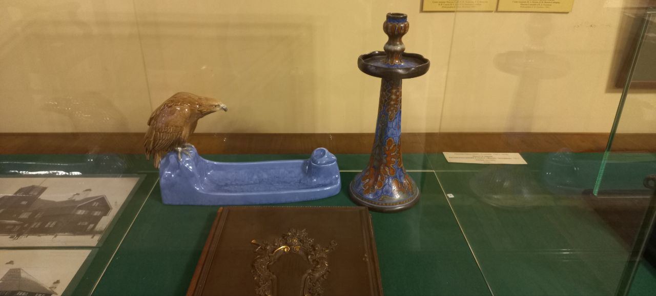 3. ЛА. Экспозиция_ стол2.jpg