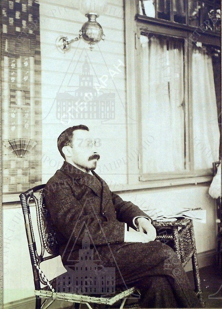 С.А. Жебелёв на террасе дачи в Финляндии. 1904-1905 г._02.jpeg