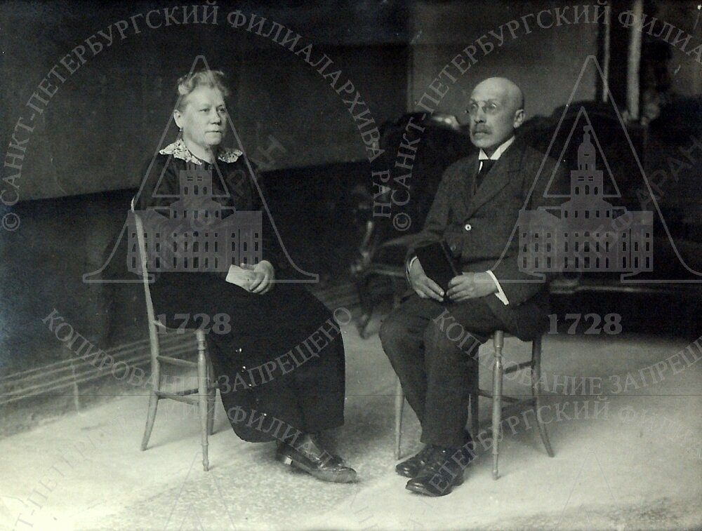 С.А. Жебелёв с сестрой М.А. Жебелёвой. Фотопортрет. Без даты..jpeg