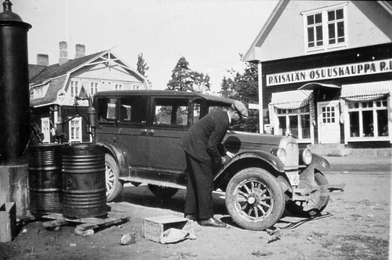 2159185 Автозаправка на площади.jpg