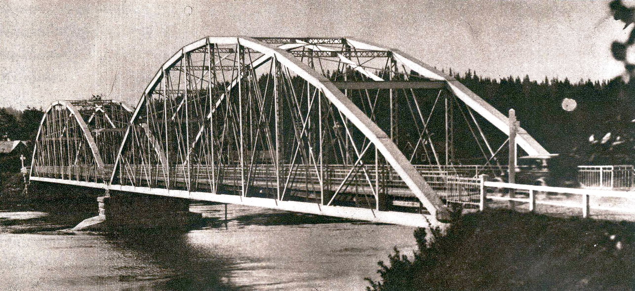 мост Яаски 1920-30е с авто.jpg