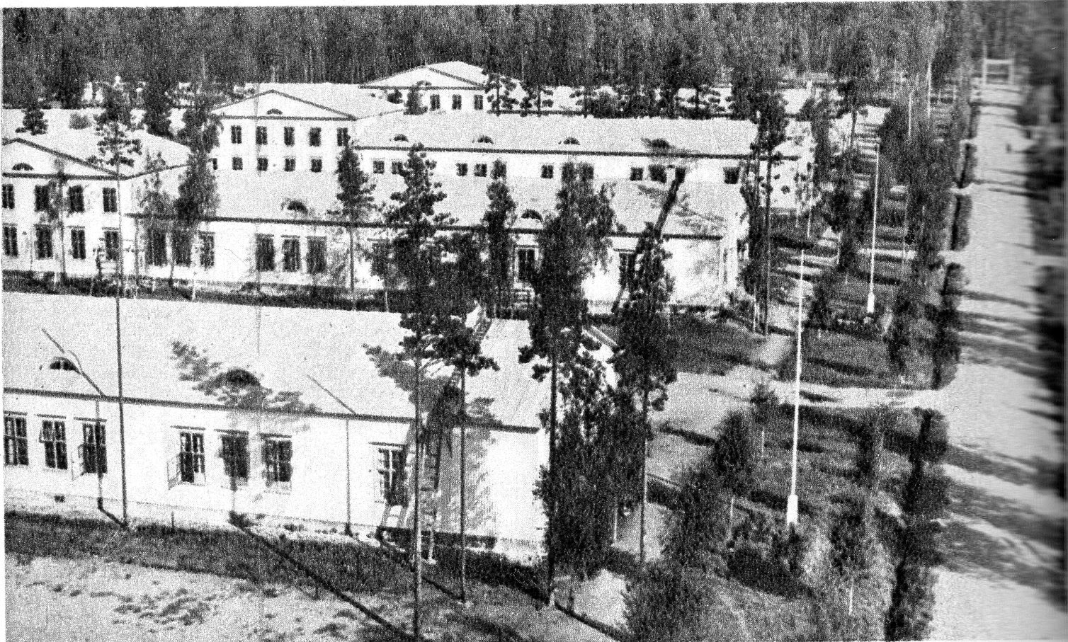 Valkjärven Jp2 kasarmit -30 luvulla.jpg