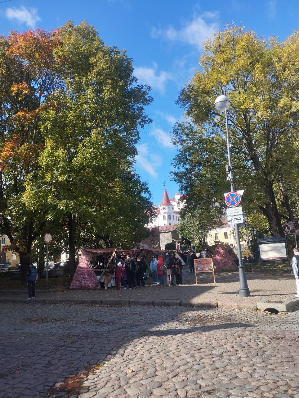 Здание, про которое я к сожалению ничего не прочитал...