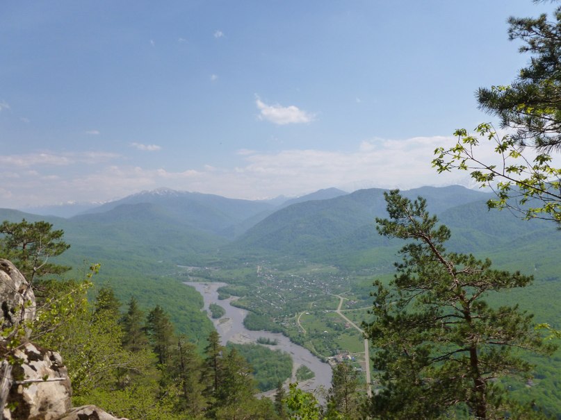 Адыгея- вид с горы Монах.jpg