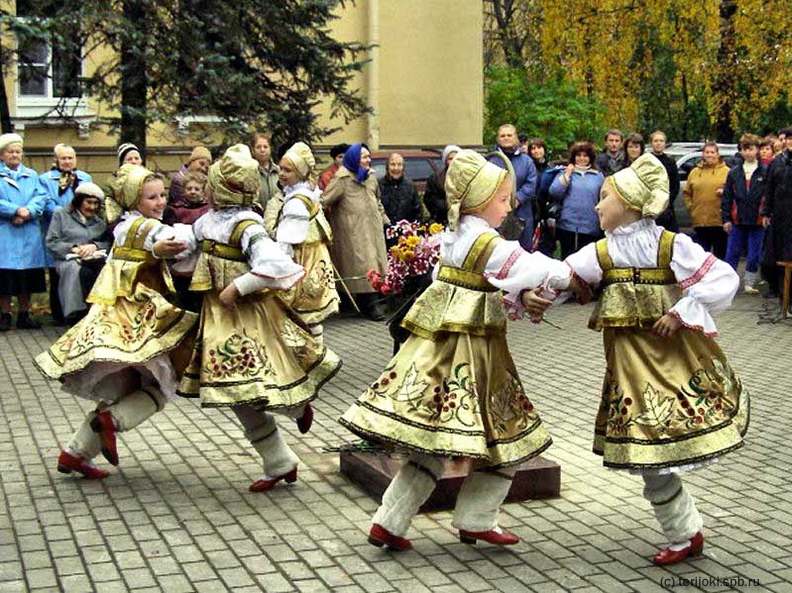 babushki_081004_ddg-04 - babushki_081004_ddg-04.jpg babushki_081004_ddg-04.jpg
