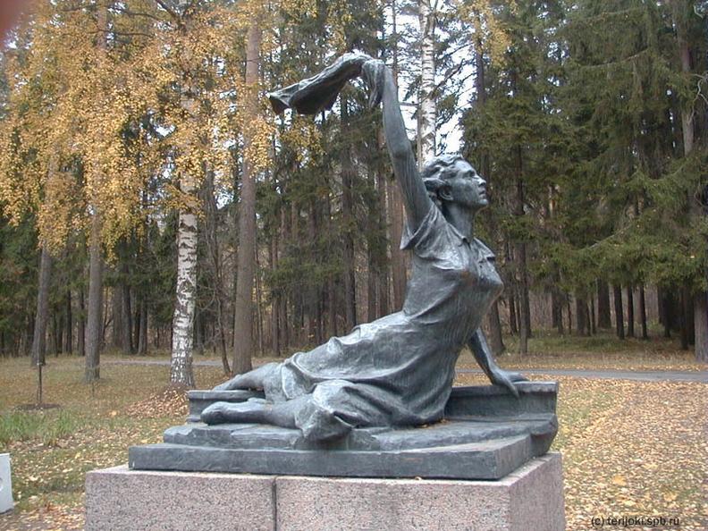 Памятник Раймонде Дьен на Приморском шоссе - Памятник Раймонде Дьен на Приморском шоссе dien-01.jpg