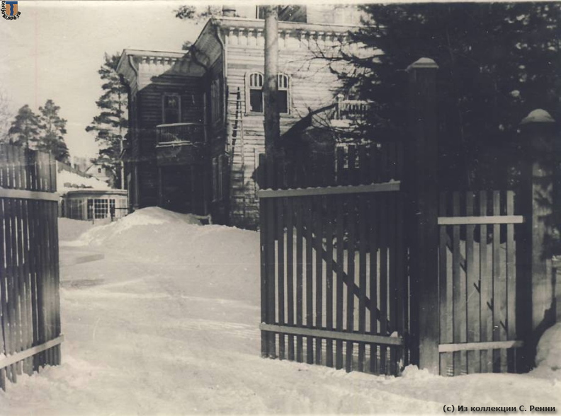 Комарово, 1955 год. Бывшая дача Гесли на углу Большого пр. и Артиллерийской ул. (бывш. Церковной)
(с) Из коллекции С. Ренни sr_Komarovo_1955-04.jpg
