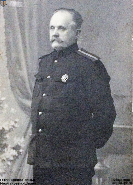 Алексей Фёдорович Шванк. Около 1910 года, во время службы в Обществе спасания на водах
(c) Фото из архива семьи Молчановых-Шванк A.F.Schwank.jpg