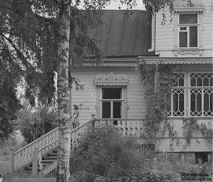 Дача Яямери в Тюрисевя, 1943 г.
Фотография из архива Сил обороны Финляндии SA-Kuva 1943 134877 дача Чащина, Твороговых, Яямери.jpg