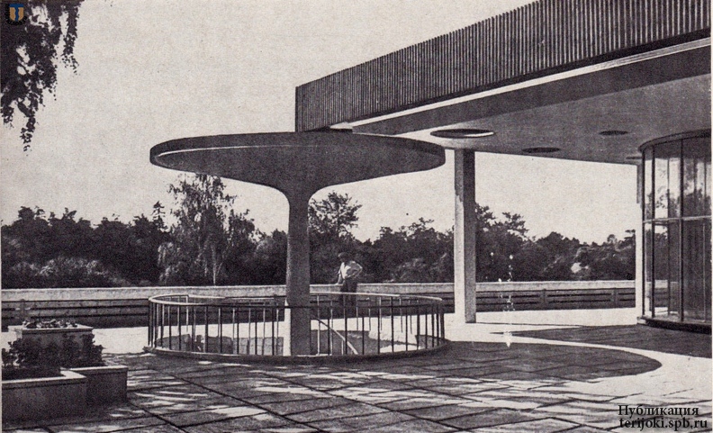 Зеленогорск, ресторан Олень . Веранда ресторана на втором этаже. Конец 1960-х - начало 1970-х гг.
Фото из альбома Ордена Ленина Главленинградстрой 1955 - 1970 , Ленинград, 1972. gls_Zelenogorsk_Olen-02.jpg