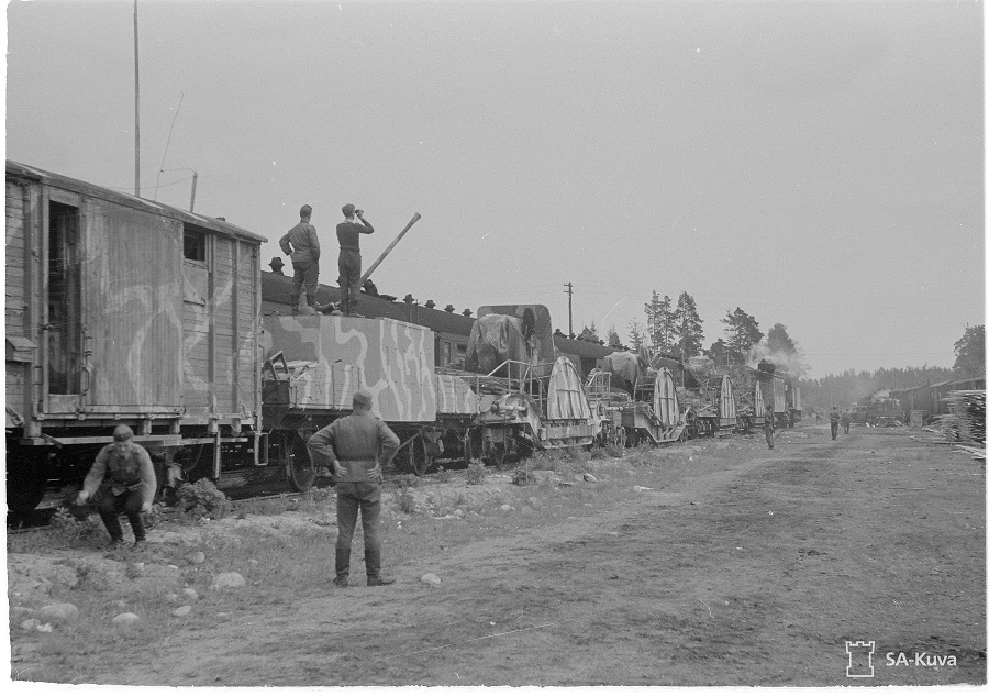 153691 Нурми поезд с зенитными устан. Nurmi 1944.06.17.jpg