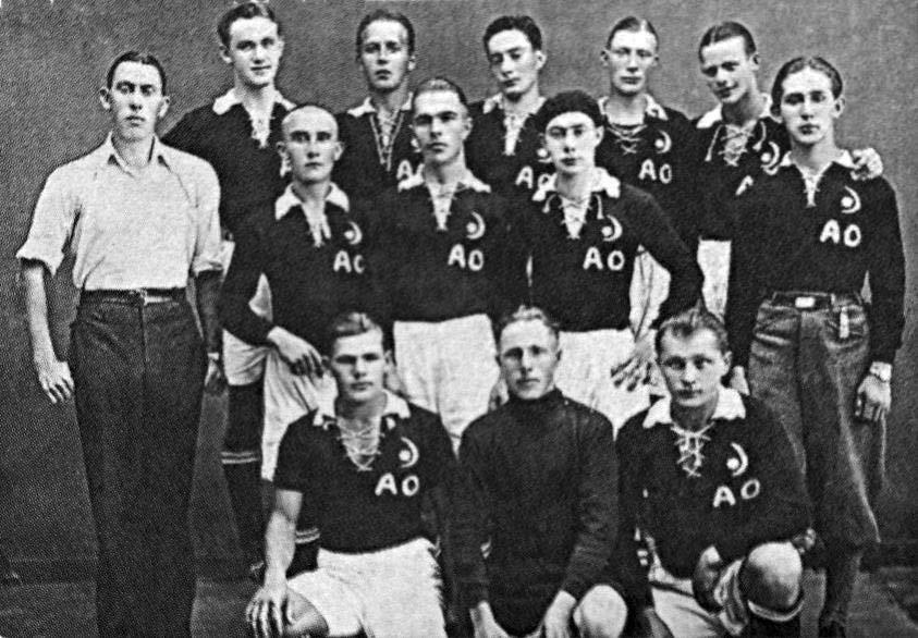 Футбольная команда Алтын Орда Терийоки. 1934г..jpg