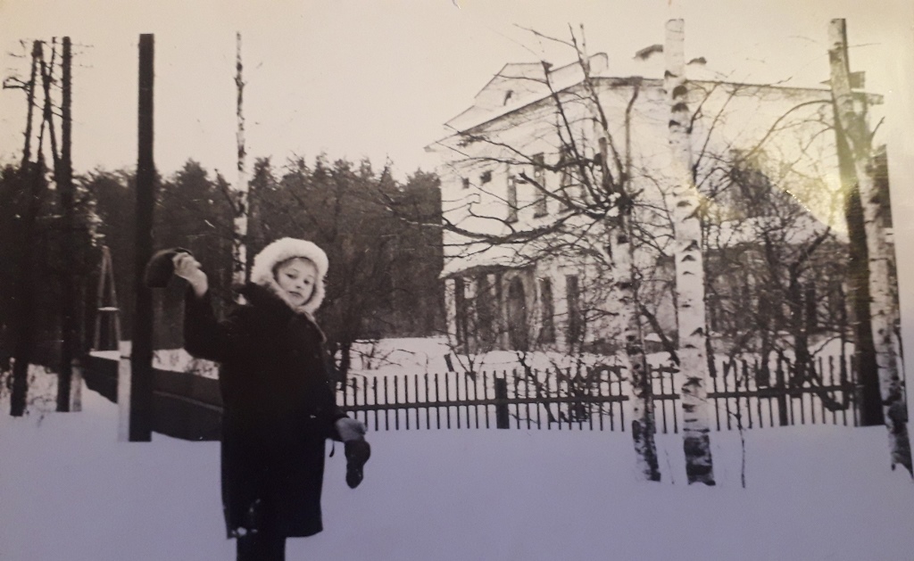 1958-60 Ушково. Детская  угол Почтовой. подстанция, фото предоставила Оксана Максимычева.jpg