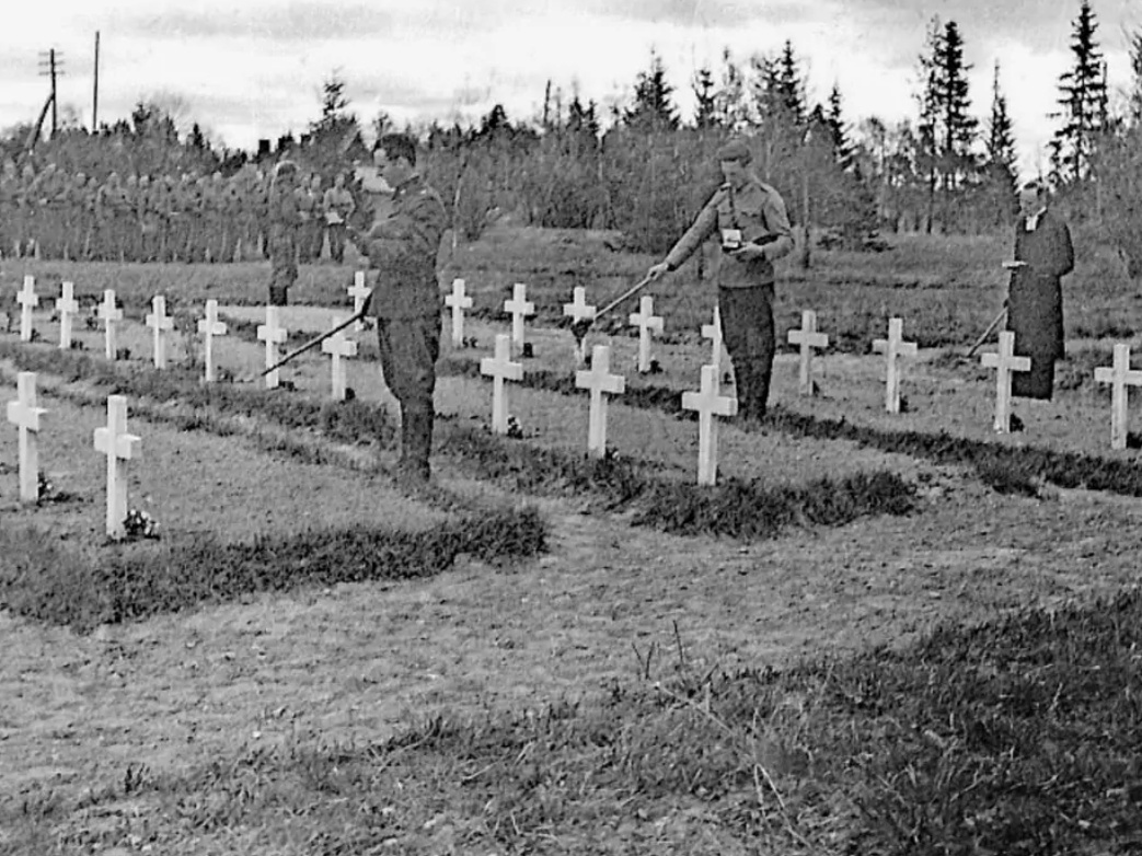 1944 год. Финское военное кладбище рядом с кирхой