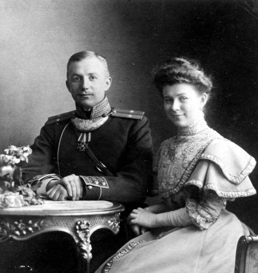 1907г. свадебная фотогр.Николай фон-Эссен и Раиса Пец.jpg