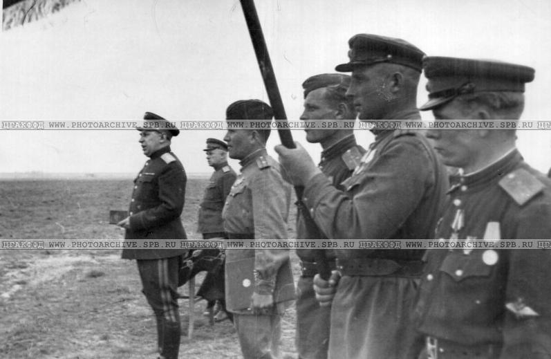Справа налево: капитан Паршин, майор Балакан, ст.лейтенант Кизима, майор Камбулатов.