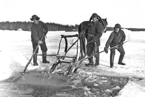 ice_fishing