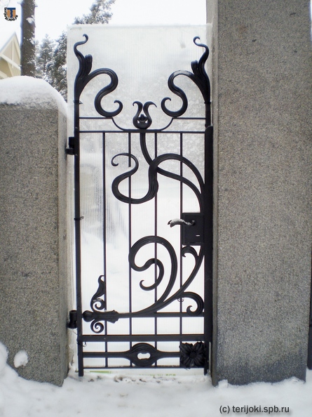 vm_Komarovo_Reno_Gates-03.jpg