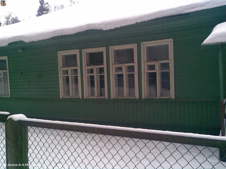 vnm_Ласточка_2009-5. Спальный корпус №5, окна спальни.jpg